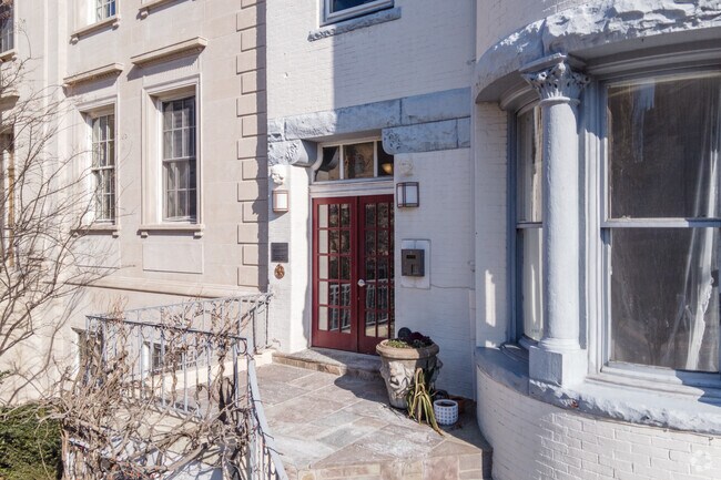 Entrance - 1527 16th St NW