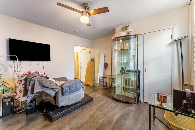 Building Photo - 4343 Wisconsin Ave