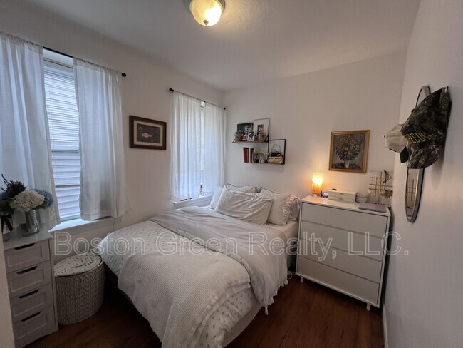 Foto del edificio - 788 E 6th St