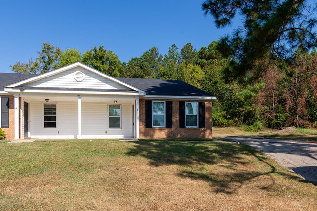 Foto del edificio - 406 Evans Mill Dr