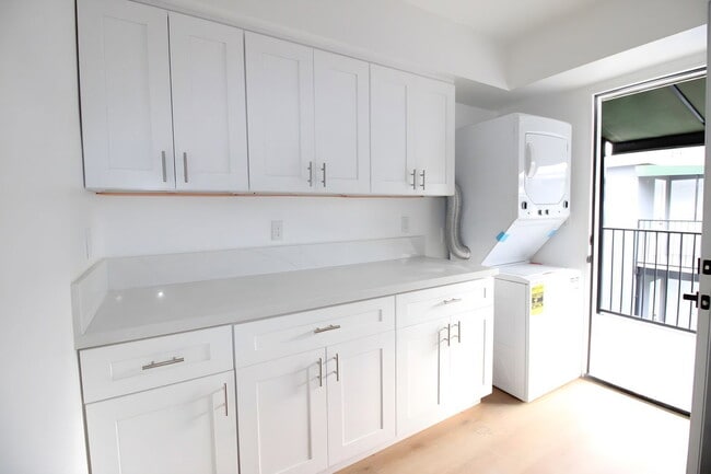 Photo - 9009 Ramsgate Avenue Apartment