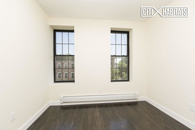 Building Photo - 406 Tompkins Ave