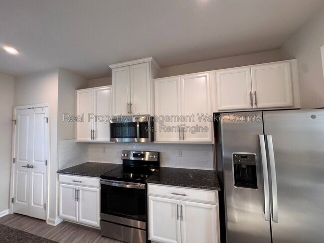 Foto del edificio - 8604 Red Canyon Way