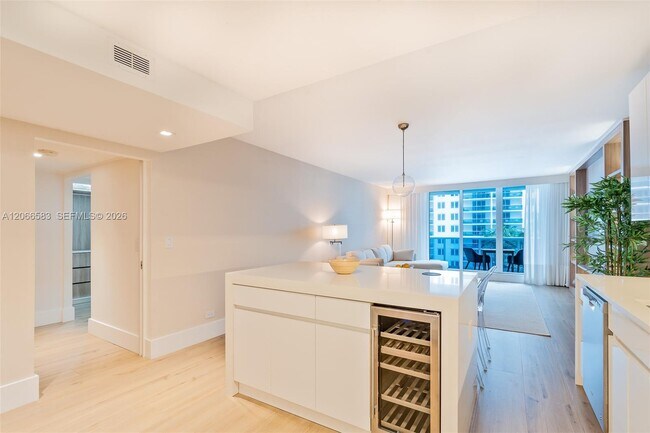 Foto del edificio - 2301 Collins Ave