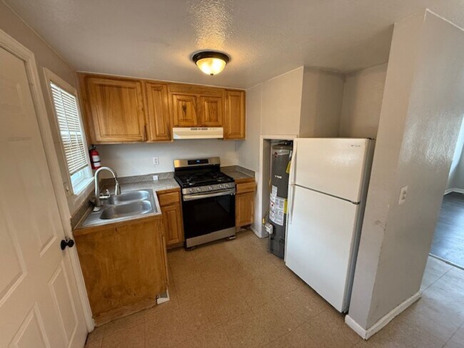 Building Photo - 1-Bedroom Apartment in Commerce City