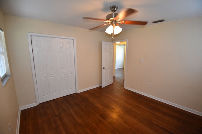 Building Photo - 2308 Carroll Pl