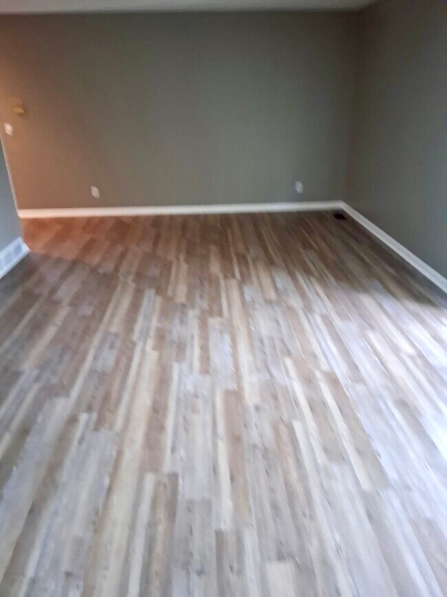 Foto del edificio - 5436 Cresthaven Ln