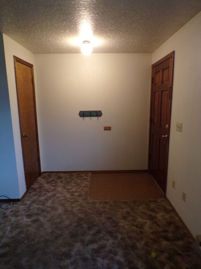 Foto del edificio - East Beakman St. Duplex