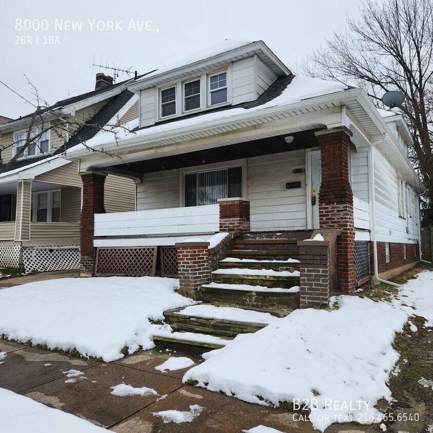 Primary Photo - Spacious 2 bed/ 1 bath Single Family Home