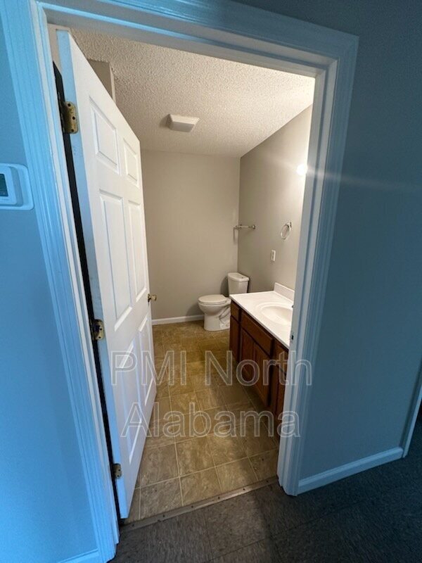 Foto del edificio - 6117 Melrose Rd NW