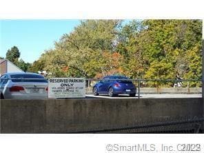 Foto del edificio - 30 Glenbrook Rd