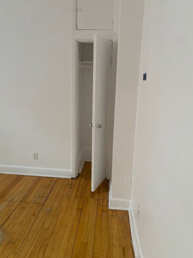 Building Photo - 362 Friel St