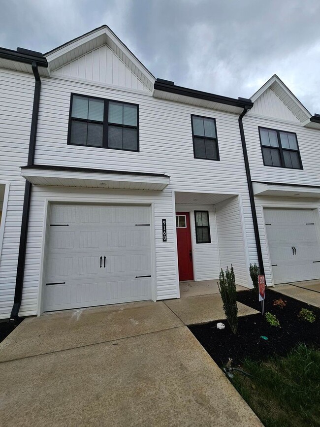 3bd Lily at Chapman Trace + !!!Summer Move... - 3bd Lily at Chapman Trace + !!!Summer Move... House