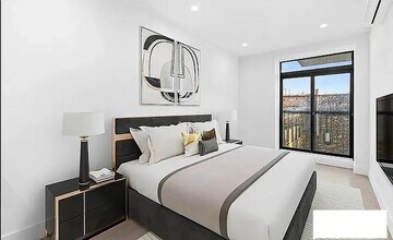 Building Photo - 292 Weirfield St