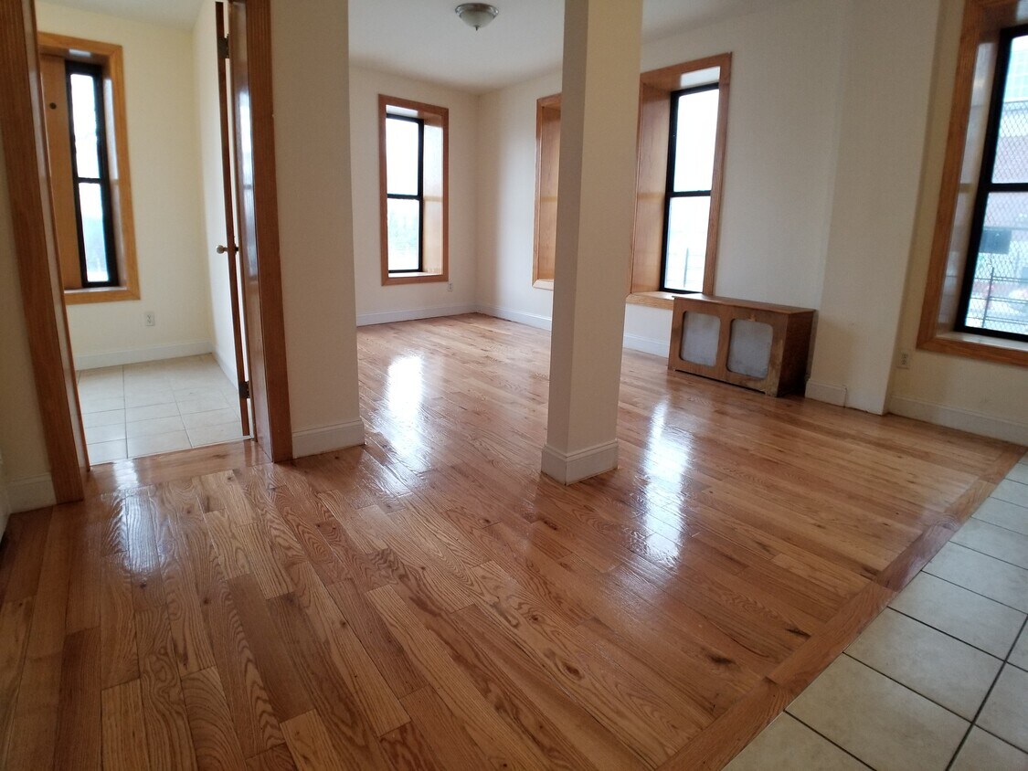 Primary Photo - 631 Edgecombe Ave