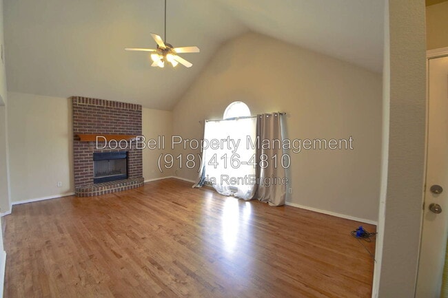 Building Photo - 11621 S Mulberry Ln