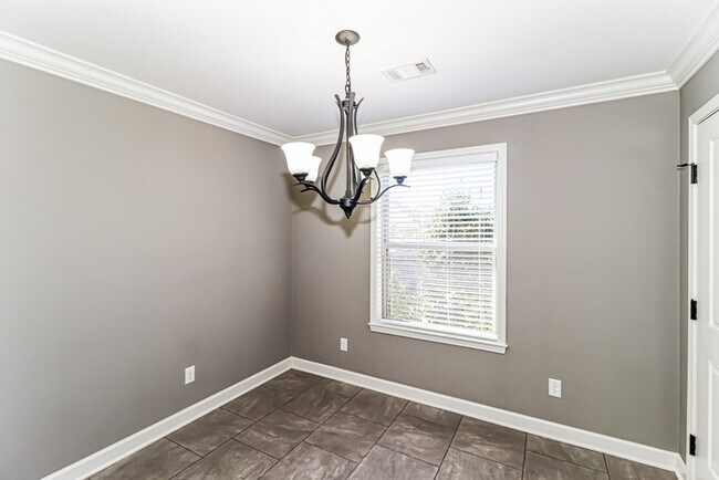 Foto del edificio - 303 Stone Creek Drive