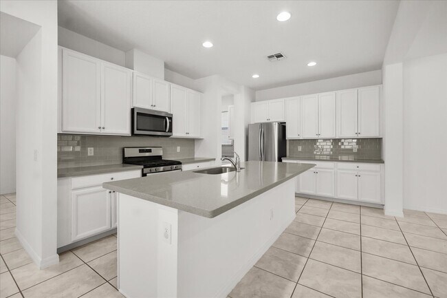 Building Photo - 14154 Shocklach Dr