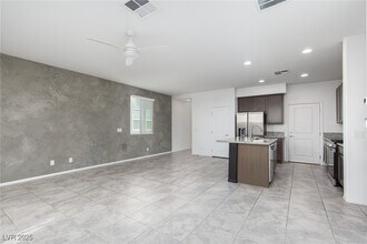 Building Photo - 5319 Wally St