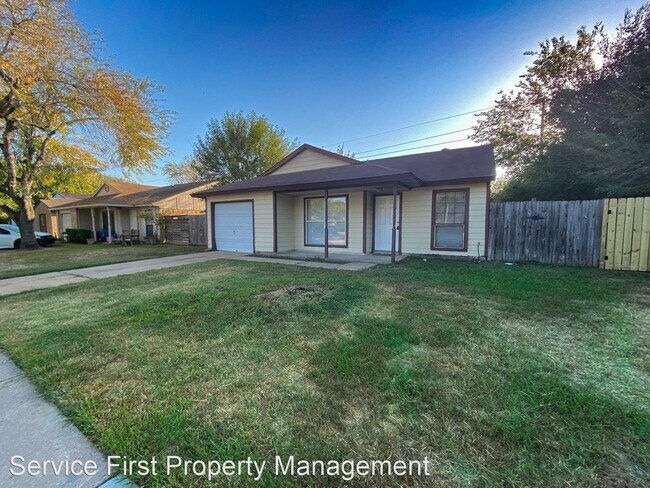 Foto del edificio - 3 br, 1 bath House - 17406 Bullis Gap Dr