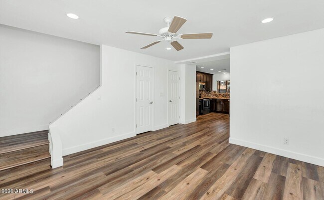 Foto del edificio - 5805 N Granite Reef Rd
