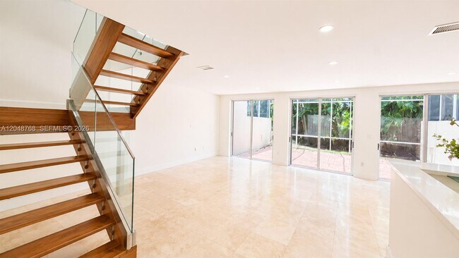 Foto del edificio - 9805 NW 45th Ln