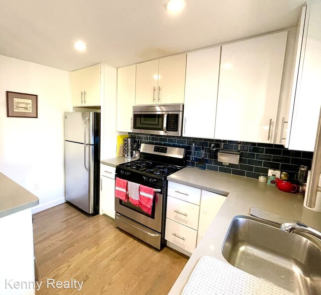 Building Photo - 2 br, 1 bath House - 226 27th Street 3