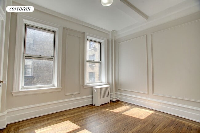Building Photo - 250 W 104th St