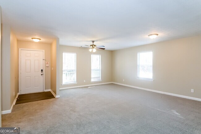 Building Photo - 235 Riverbrooke Terrace