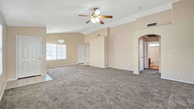 Foto del edificio - Area that's always in high demand!