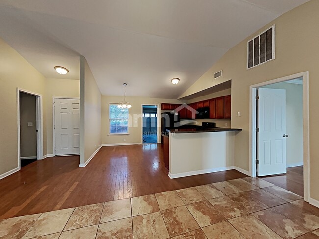 Building Photo - 2106 Bimelech Ln