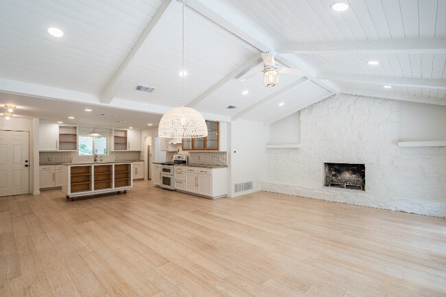 Foto del edificio - 2404 Monte Carlo Dr