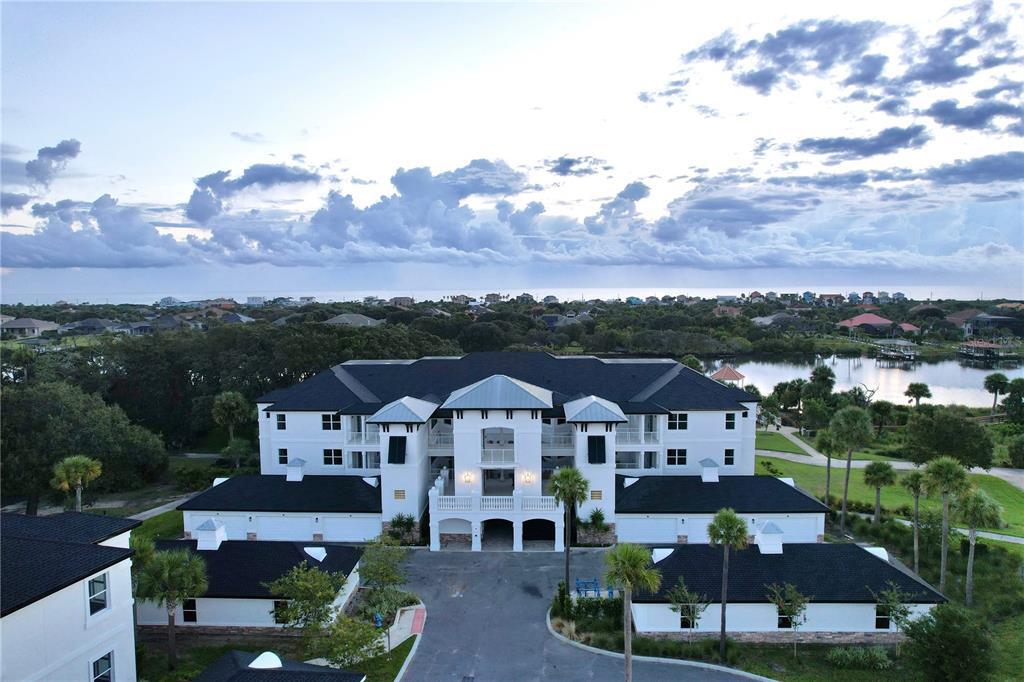 Foto principal - 445 Riverfront Dr