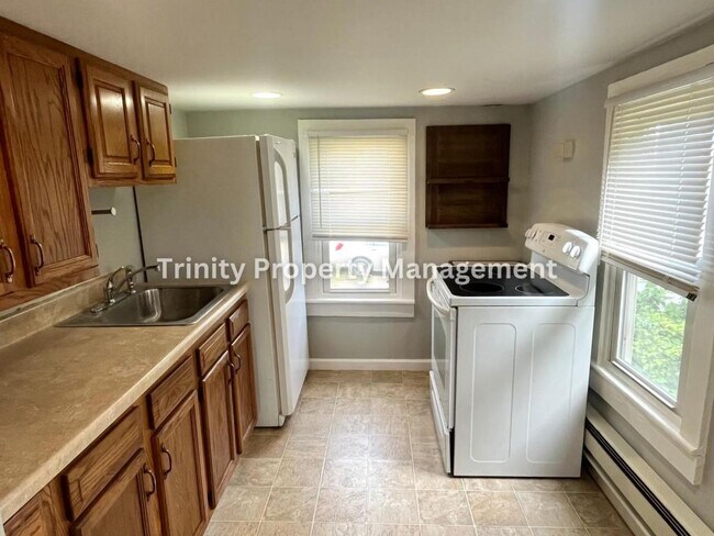 Foto del edificio - 421 1/2 Buckhannon Ave