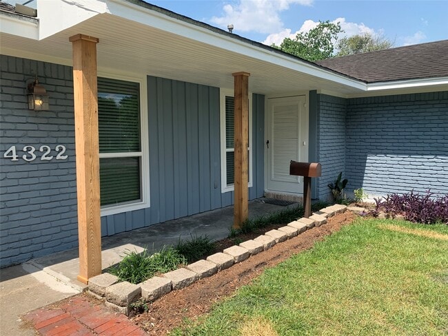 Building Photo - 4322 Kingfisher Dr