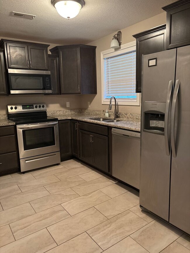 Building Photo - 119 Ambridge St