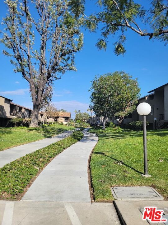Primary Photo - 278 N Wilshire Ave