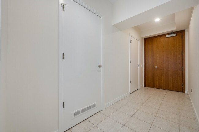Foto del edificio - 501 N Clinton St