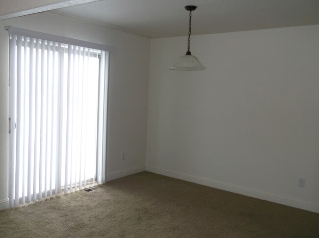 Foto del edificio - 3 BED 2.5 BATH SADDLE RIDGE TOWNHOUSE