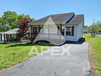 Building Photo - 814 Sidebrook Ave