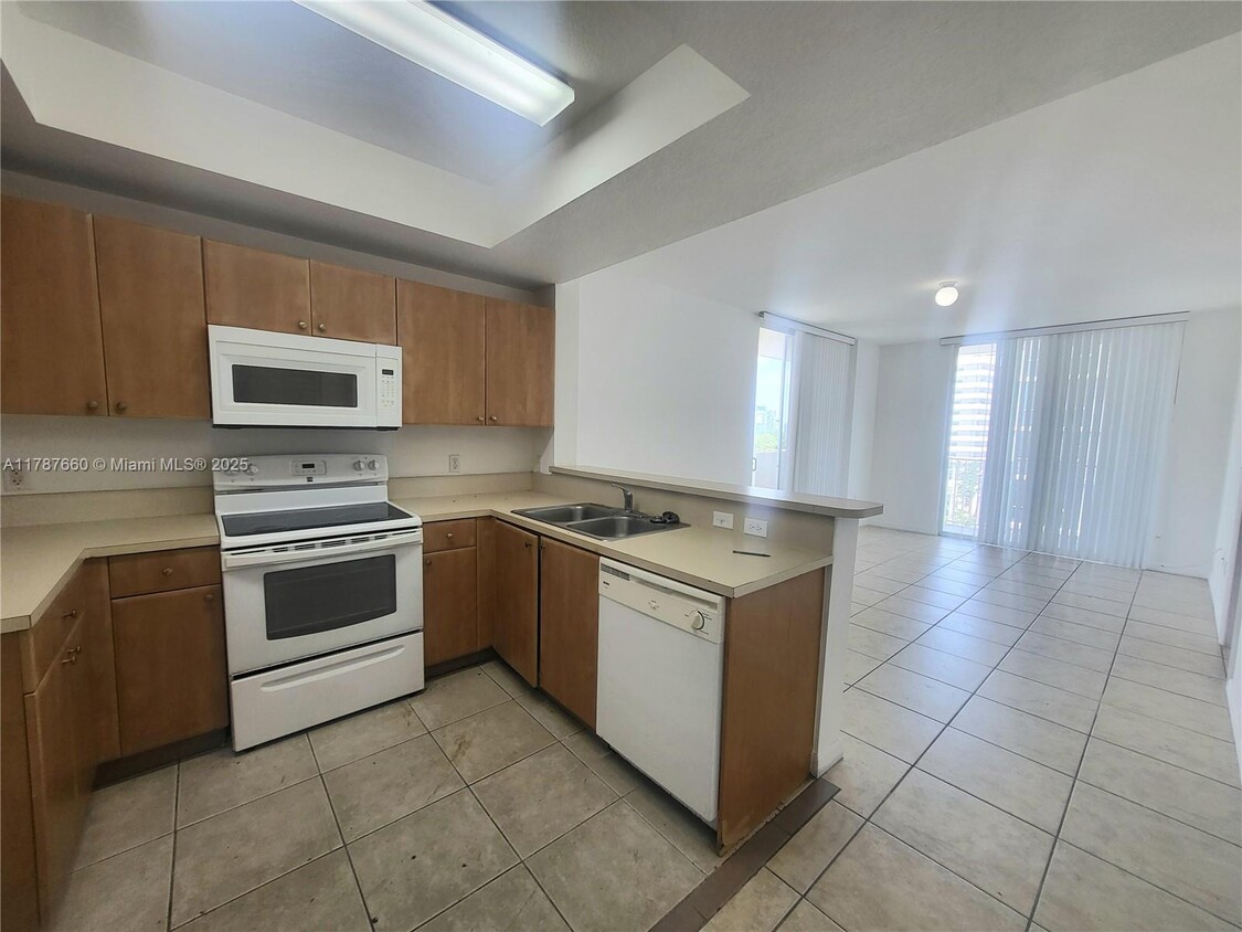 Foto principal - 119 SW 6th Ave