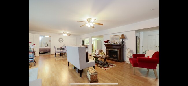 Foto del edificio - 706 James Ridge Rd