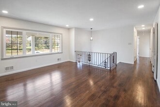 Building Photo - 155 Franklin Corner Rd