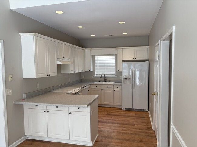 Foto del edificio - 3bed/2bath Available Now!
