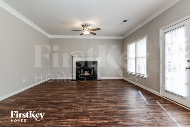 Foto del edificio - 2190 Sugarbirch Dr