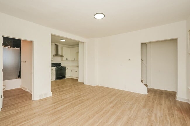 Building Photo - 3444 W 135th St