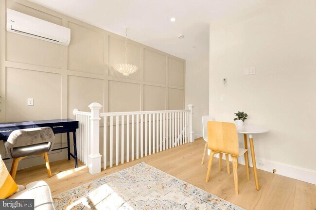 Foto del edificio - Private Georgetown Living!