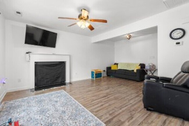 Foto del edificio - Welcome to your dream home in the desirable Aragona Village!