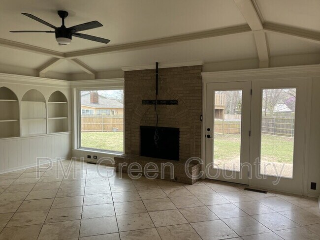 Foto del edificio - 3602 E 70th St
