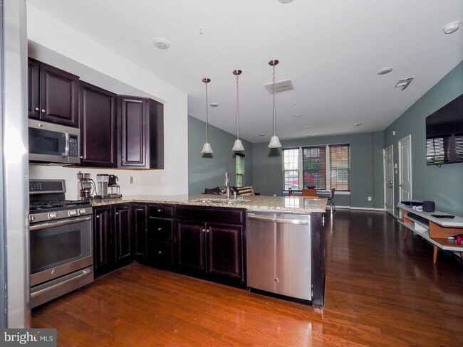 Foto del edificio - 8021 Orchard Grove Rd